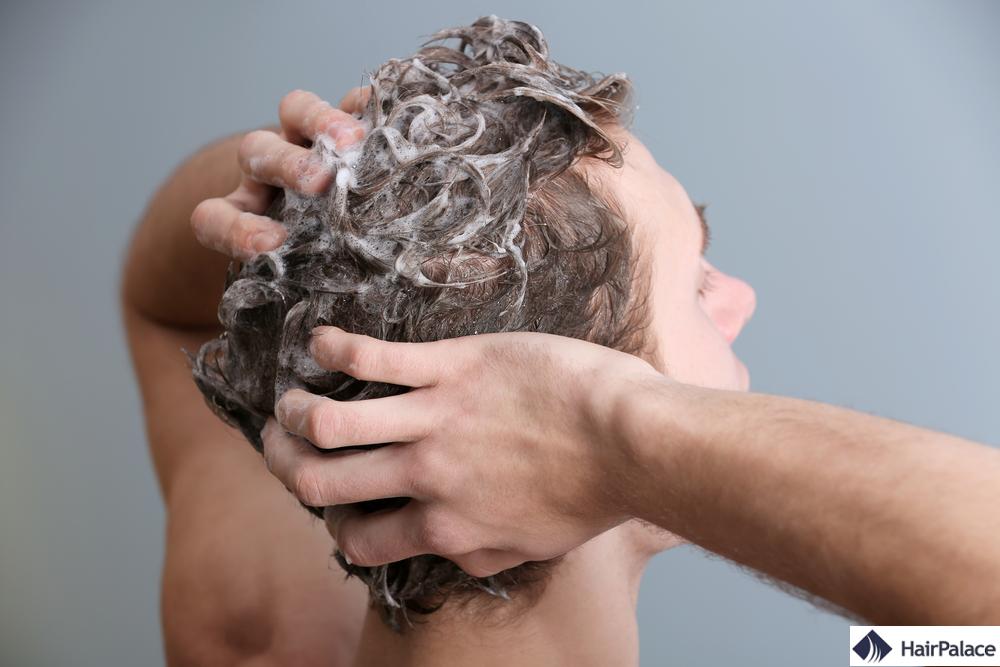 Le shampooing à la caféine